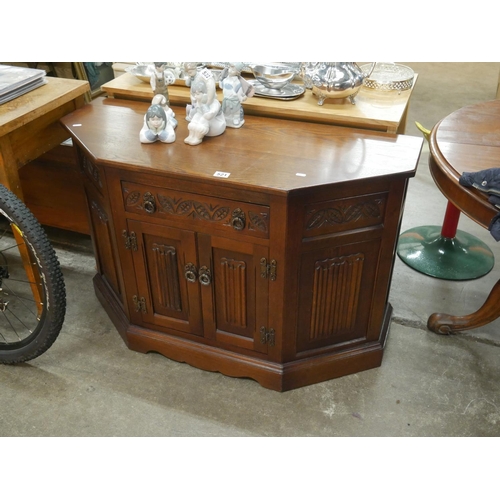 521 - OAK SIDE CABINET