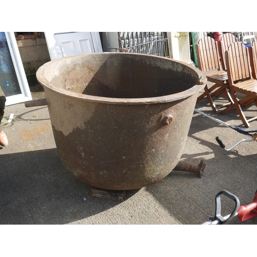 149 - LARGE CAST IRON POT BOILER