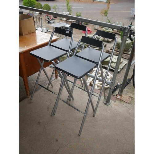 149 - 4 FOLDING STOOLS