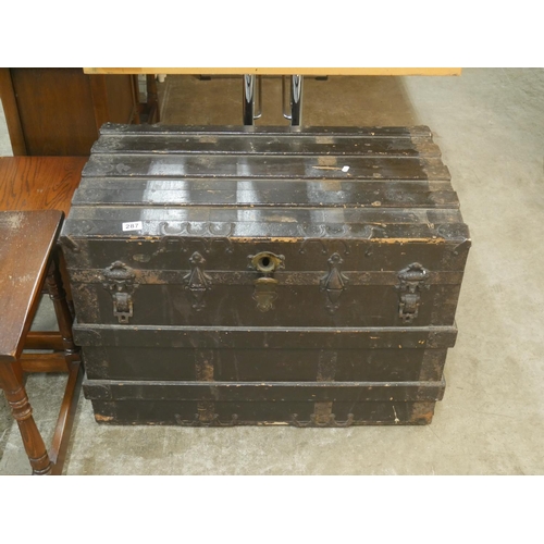 287 - OLD TRUNK
