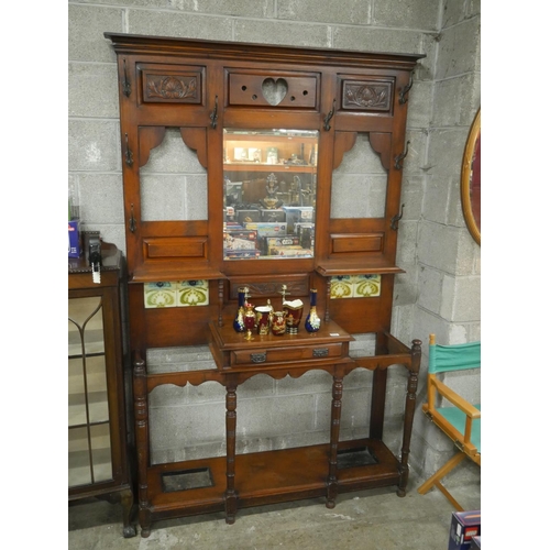 288 - LARGE MAHOGANY HALL STAND