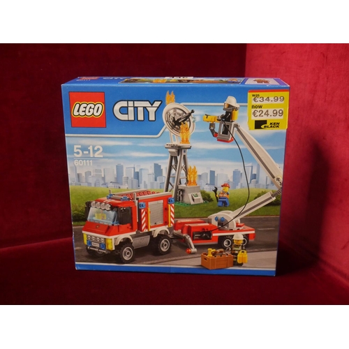 446 - LEGO SET UNOPENED CODE 60111