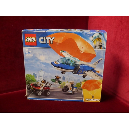 452 - LEGO SET - HAS BEEN BUILT - REPACKAGED AND INSTRUCTIONS INCLUDED CODE 60208