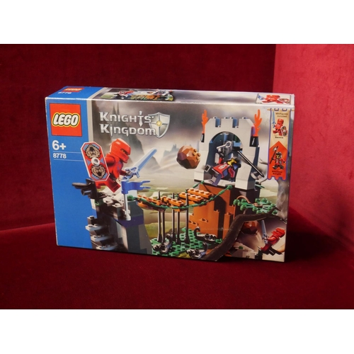 454 - LEGO SET - HAS BEEN BUILT - REPACKAGED AND INSTRUCTIONS INCLUDED CODE 8778