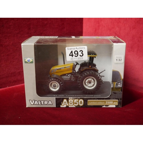 493 - MODEL VALTRA TRACTOR