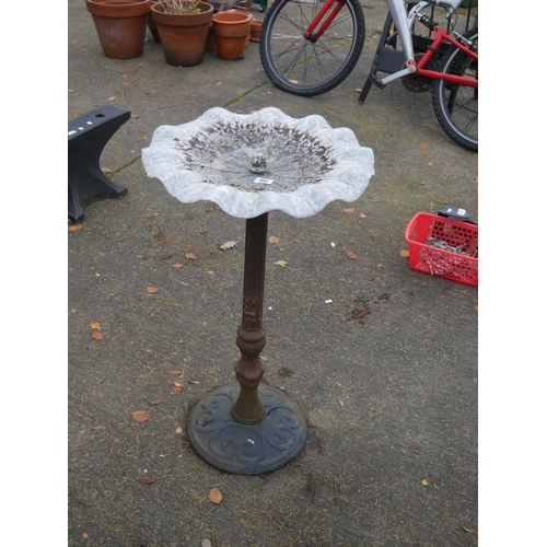 80 - BIRD BATH WITH ALUMINIUM TOP