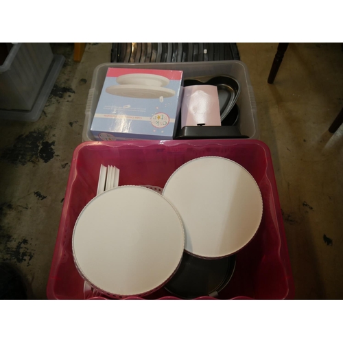 868 - LOT OF BAKING TRAYS ETC