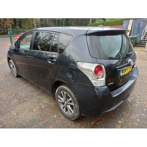 184 - TOYOTA VERSO DIESEL 2014 TAX TO JAN 2024 - MOT TO SEPT 2024 - JUST UNDER 100,000 MILES