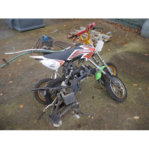 18 - 2 MOTORBIKES FOR SPARES OR REPAIRS