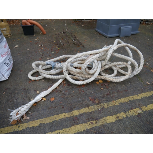 24 - LARGE ROPE