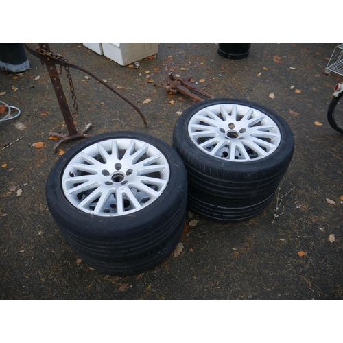 71 - 4 ALLOY WHEELS