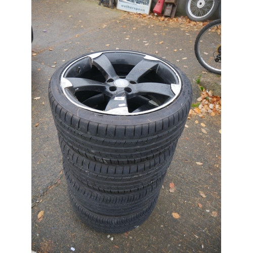 96 - ALLOY WHEELS & TYRES