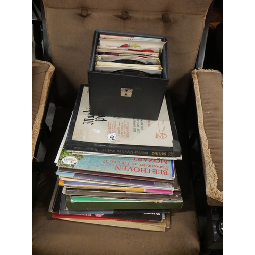 640 - LOT OF RECORDS & SINGLES