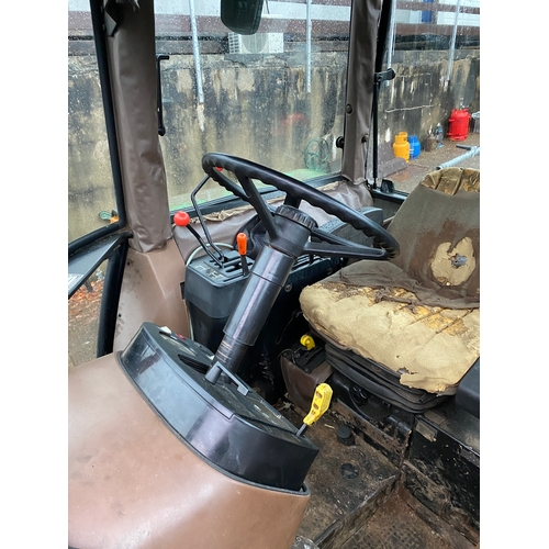 16B - JOHN DEERE 2650 WITH FRONT LOADER AND BUCKET.