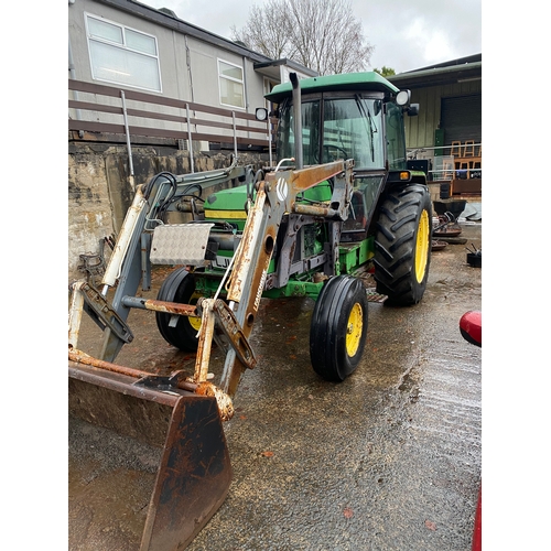 16B - JOHN DEERE 2650 WITH FRONT LOADER AND BUCKET.