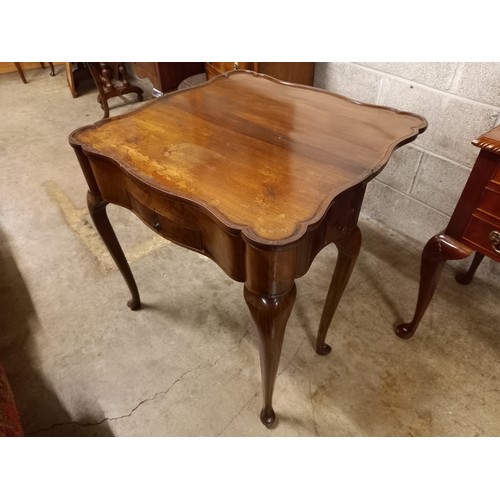 447 - EARLY GEORGIAN TURNOVER LEAF TABLE WITH SCALLOPED SIDE