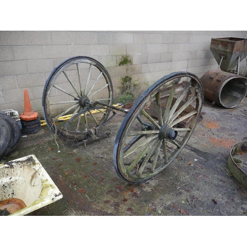 12 - CART AXLE & WHEELS - IN POOR CONDITION