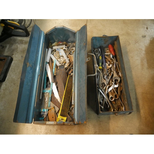 154 - TOOL BOX & CONTENTS PLUS TRAY OF TOOLS