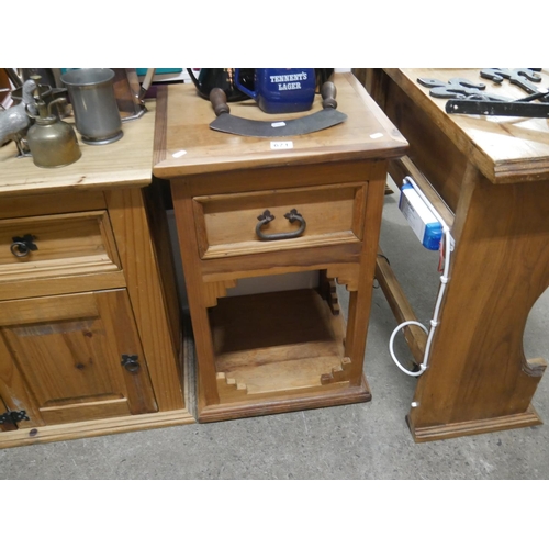 671 - PINE SIDE CABINET