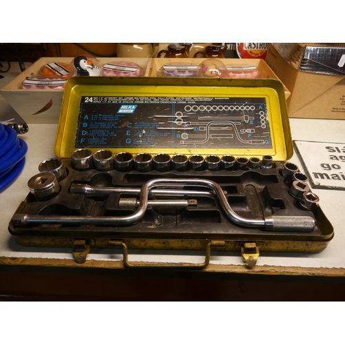 692 - PART SOCKET SET