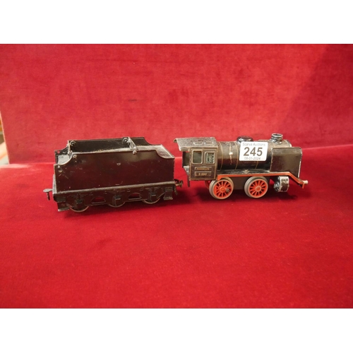 245 - MARKLIN R890 LOCOMOTIVE & TENDER