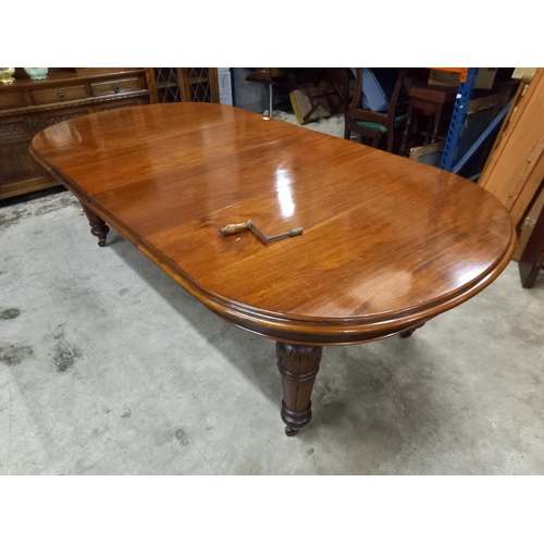 367 - VICTORIAN EXTENSION TABLE WITH 2 LEAVES & WINDER