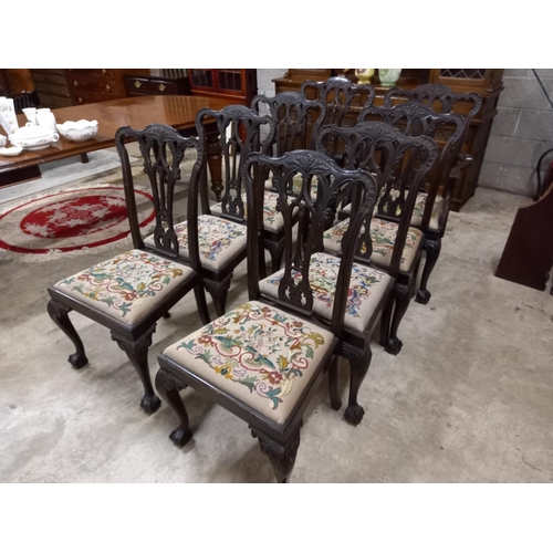 368 - SET OF 8 ANTIQUE DINING CHAIRS INCLUDING CARVERS