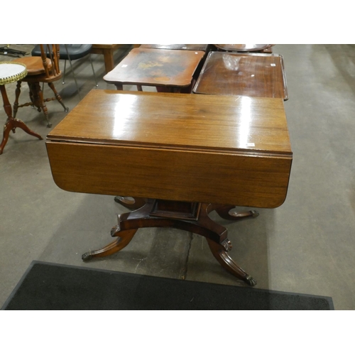 425 - REGENCY PEMBROKE TABLE