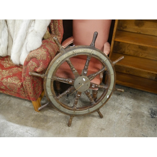 442 - SMALL SHIPS WHEEL ANTIQUE / CLOCK INSET