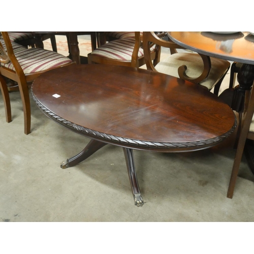 532 - LARGE COFFEE TABLE