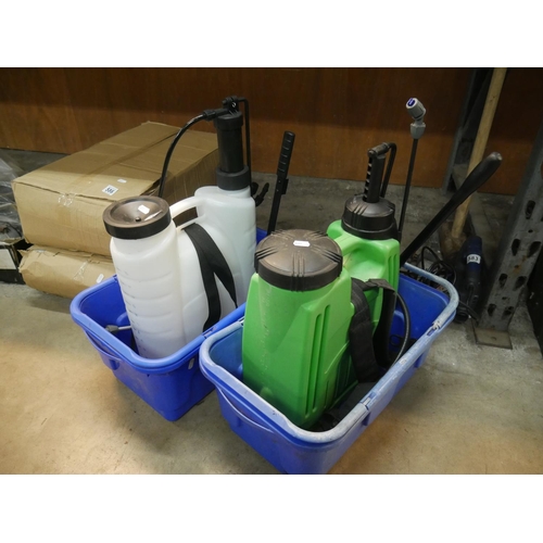 585 - 2 KNAPSACK SPRAYERS