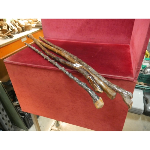 604 - LOT OF WALKING STICKS