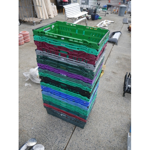 106 - LOT OF STORAGE CRATES