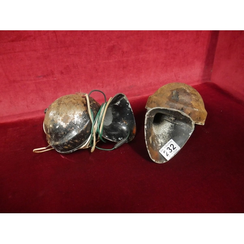 232 - 2 VINTAGE HORNS