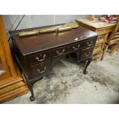 414 - LEATHER TOP MAHOGANY DESK ON BALL & CLAW FOOT