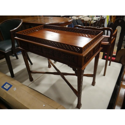 430 - MAHOGANY GALLERY TOP TABLE