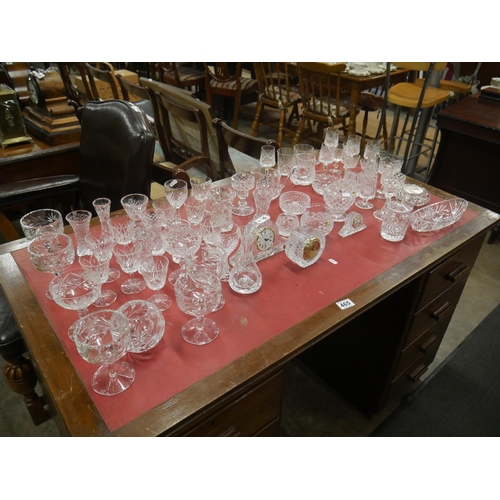 466 - LARGE LOT OF TYRONE CRYSTAL