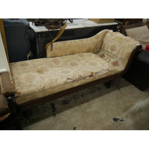 547 - VICTORIAN CHAISE LONGUE FOR RECOVERING