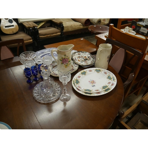 566 - PART TABLE LOT