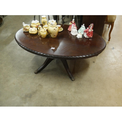 588 - LARGE COFFEE TABLE