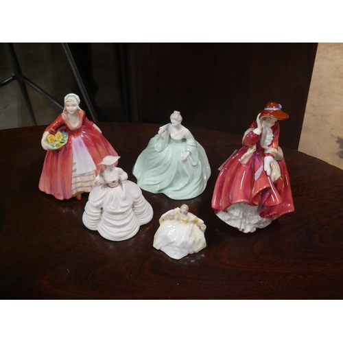 589 - LOT OF FIGURINES INCLUDING DOULTON