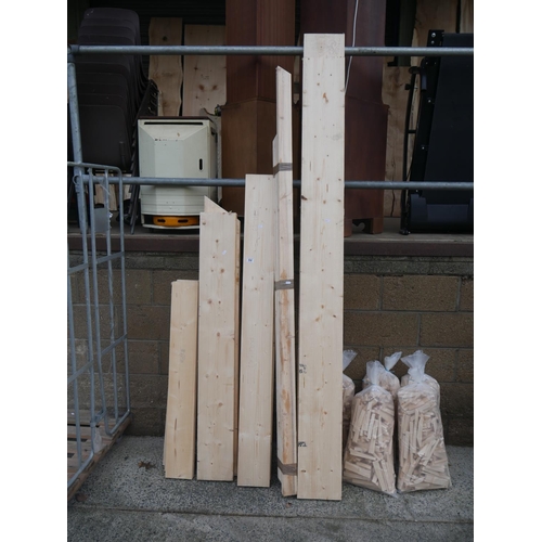 64 - LOT OF WHITE WOOD