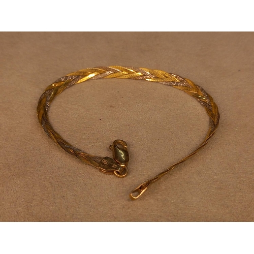 240 - 9CT 2 TONE BRACELET