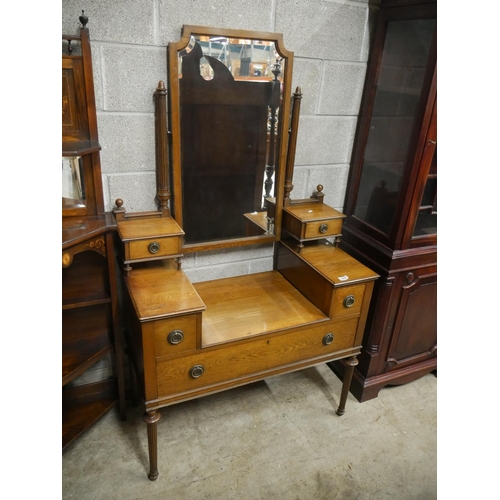 347 - OAK DRESSING TABLE