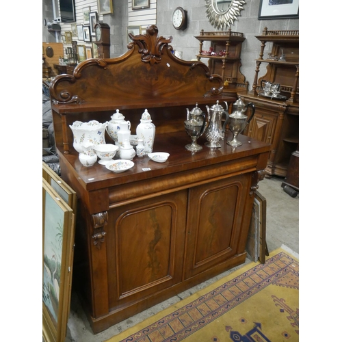 378 - VICTORIAN 2 DOOR CHIFFONIERE