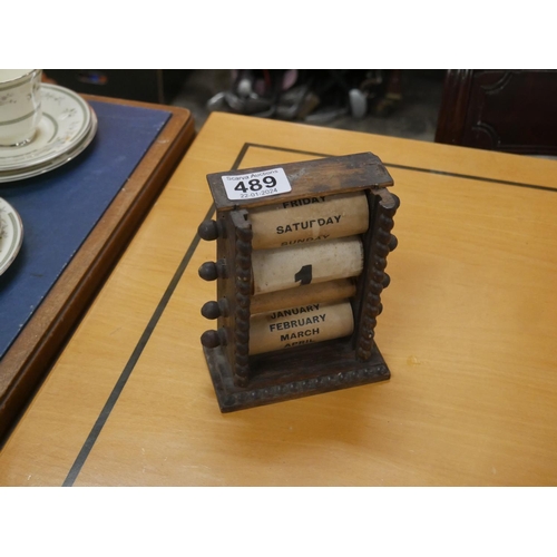 489 - VINTAGE DESK CALENDAR FOR RESTORATION