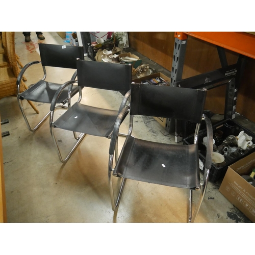 527 - 3 CHAIRS