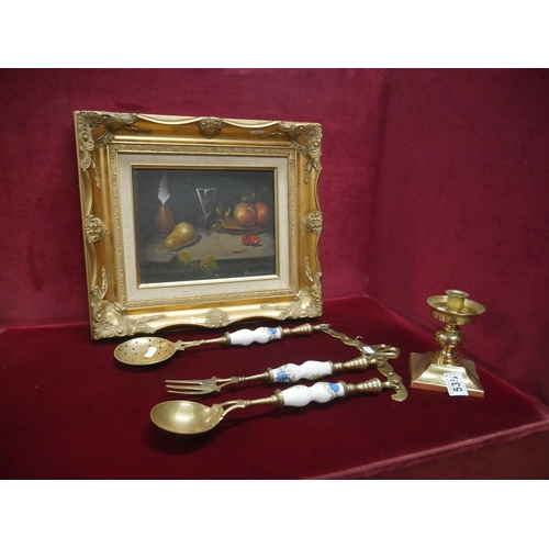 535 - FRAMED PRINT & BRASS ITEMS