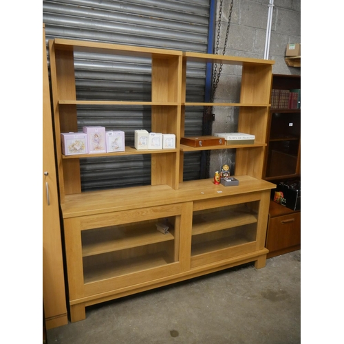 554 - OAK SIDEBOARD