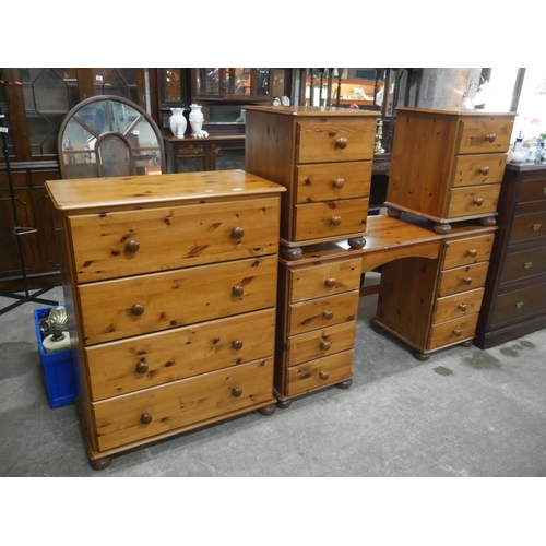 579 - PINE CHEST OF DRAWERS, LOCKERS & DRESSING TABLE